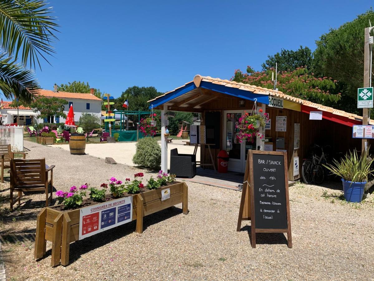 Camping La Chesnays Hotel Vendays-Montalivet Bagian luar foto