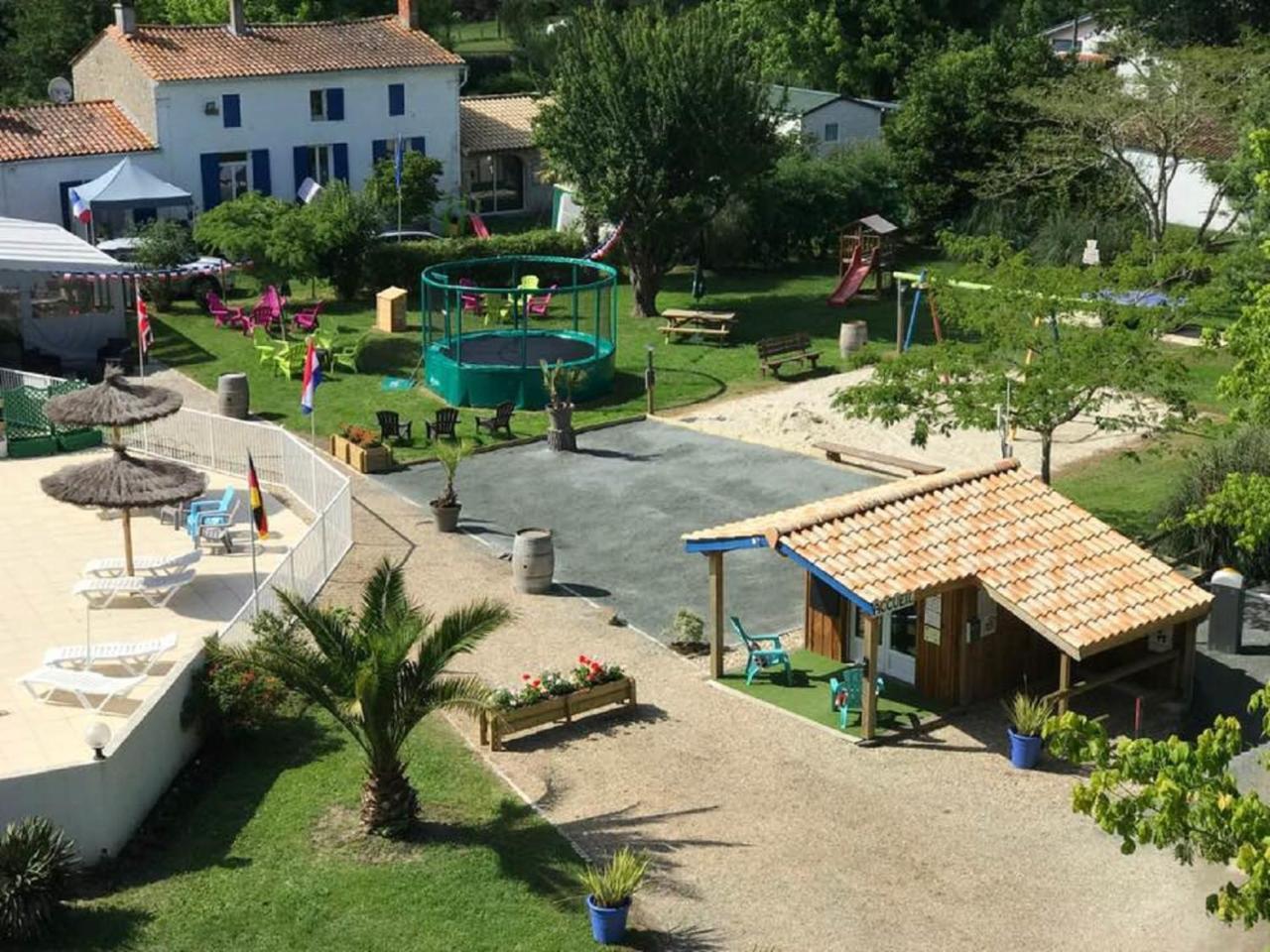 Camping La Chesnays Hotel Vendays-Montalivet Bagian luar foto