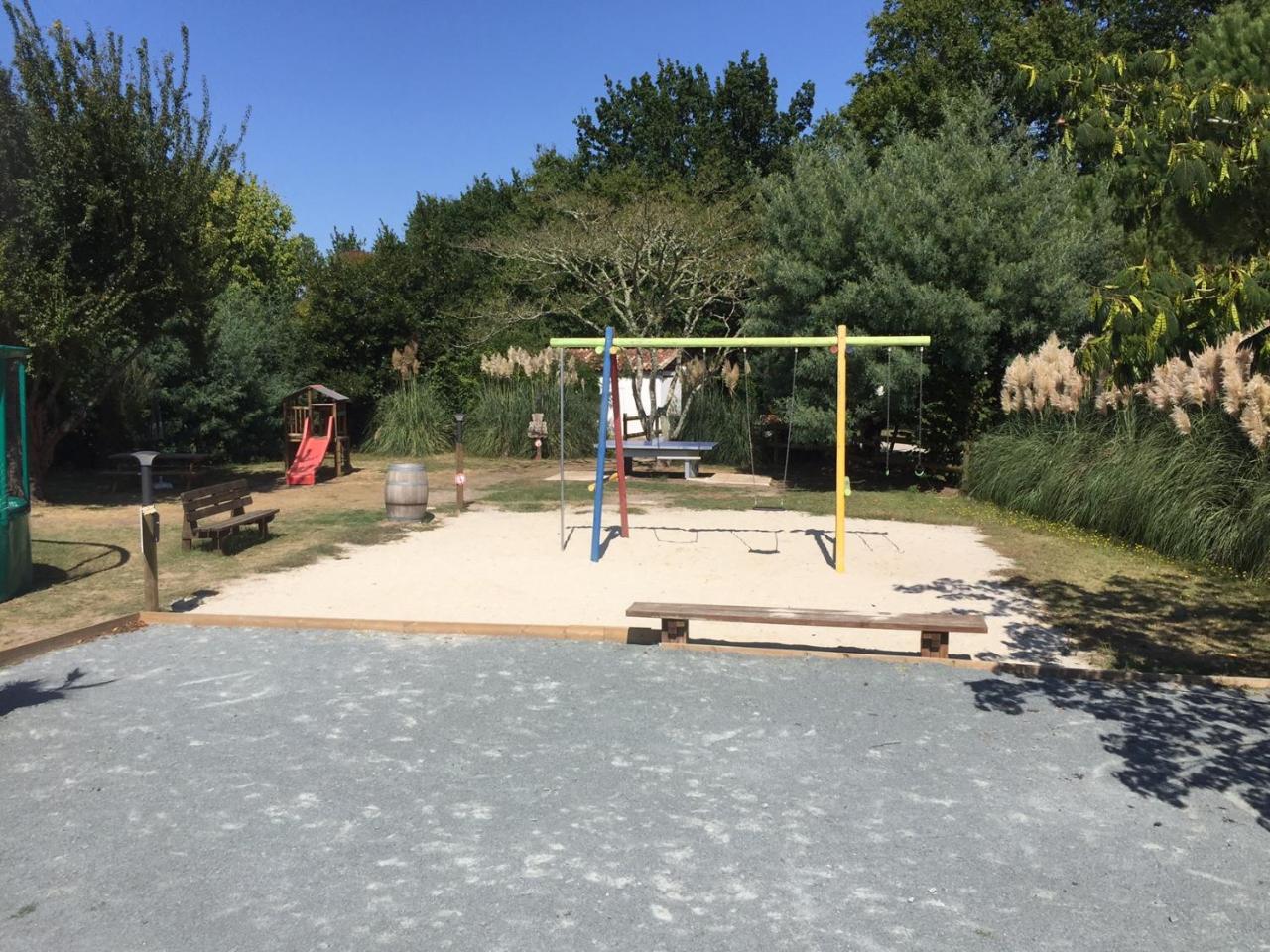 Camping La Chesnays Hotel Vendays-Montalivet Bagian luar foto